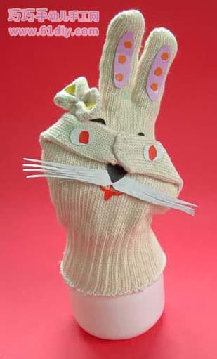 旧手套做的小动物——小兔子