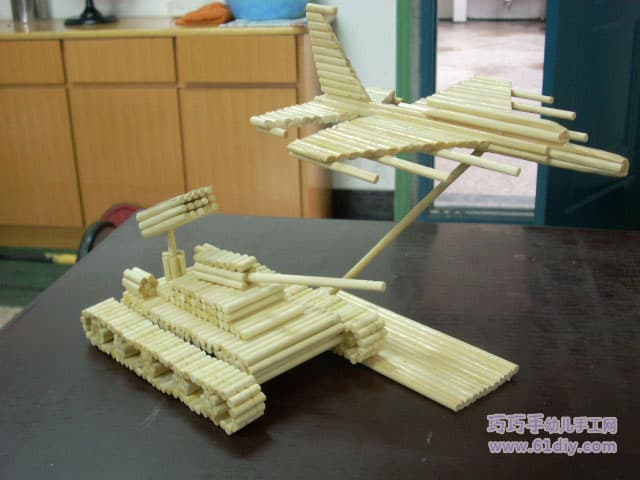 筷子手工作品——坦克和飞机