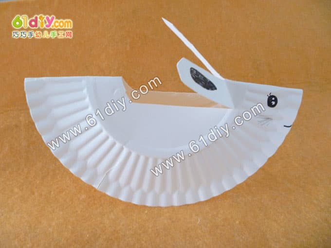 纸盘小兔子手工制作图解
