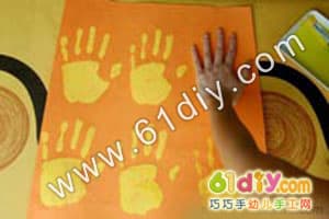 手掌印太阳手工Yellow Handprint Sun