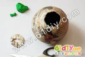 气球报纸制作火鸡模型