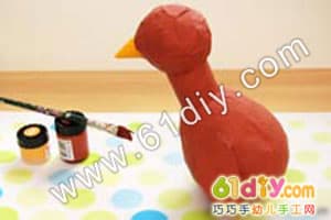 气球报纸制作火鸡模型