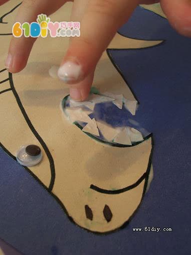 幼儿手工——鲨鱼贴画