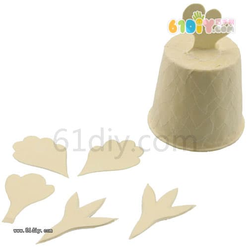 纸杯小鸡制作教程_纸杯手工_巧巧手幼儿手工网