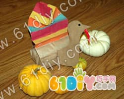 感恩节的纸袋火鸡制作