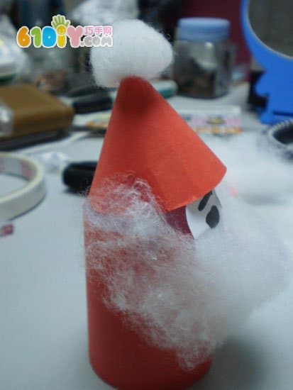 酸奶瓶制作圣诞老人
