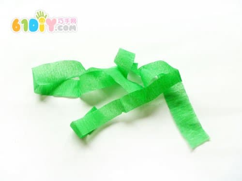 旧报纸手工制作圣诞花环