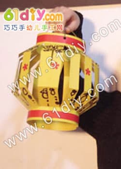小朋友们做的新年灯笼