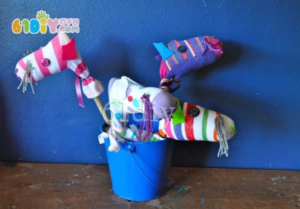 袜子制作小马木偶玩具