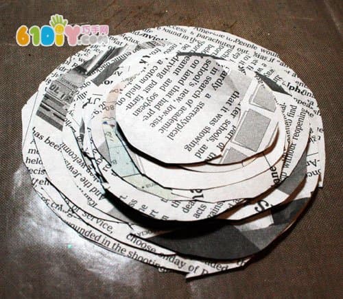 旧报纸花手工制作