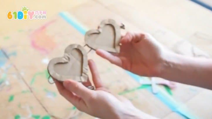 硬纸板DIY制作母亲节爱心项链