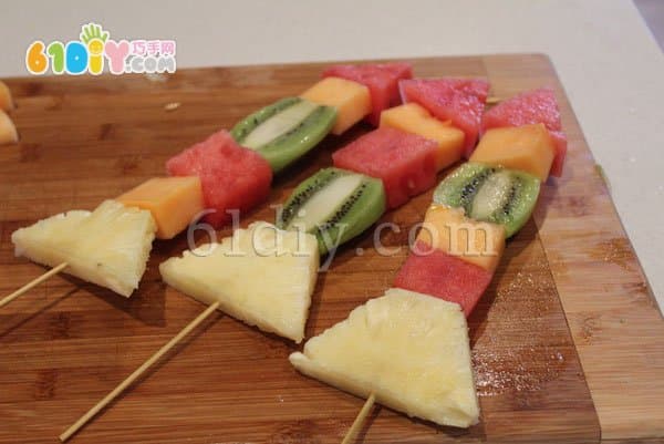 水果拼盘DIY制作火箭