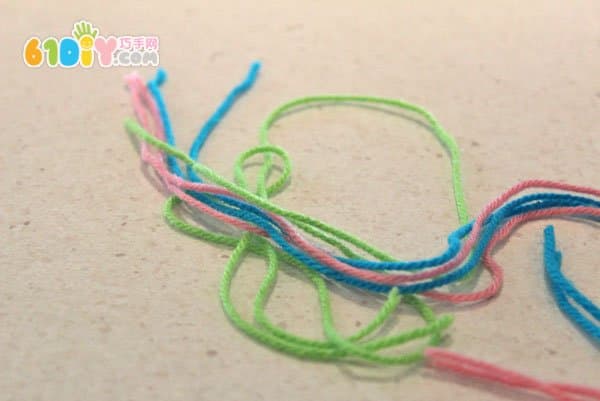 毛线DIY编织手绳