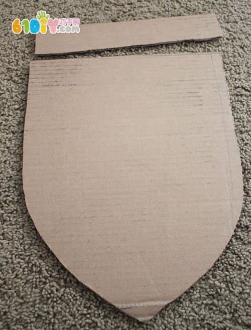 硬纸板制作盾牌和剑