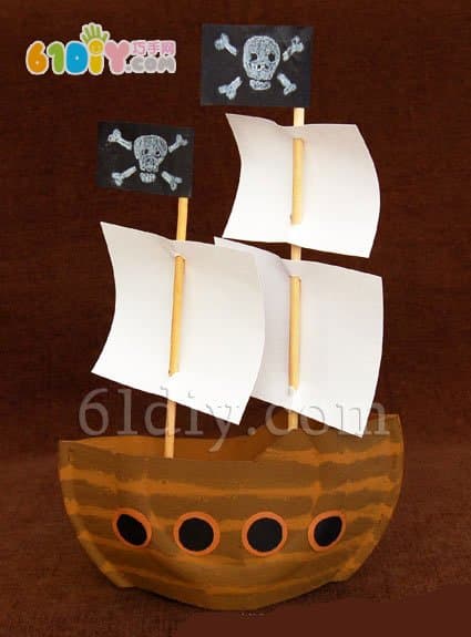 纸盘手工制作海盗船和帆船