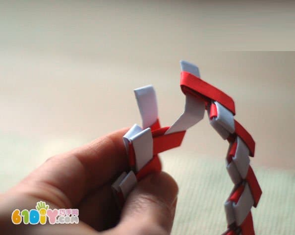 手镯折纸教程