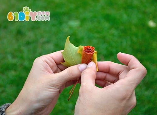 树叶DIY制作玫瑰花