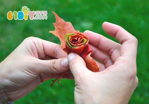 树叶DIY制作玫瑰花