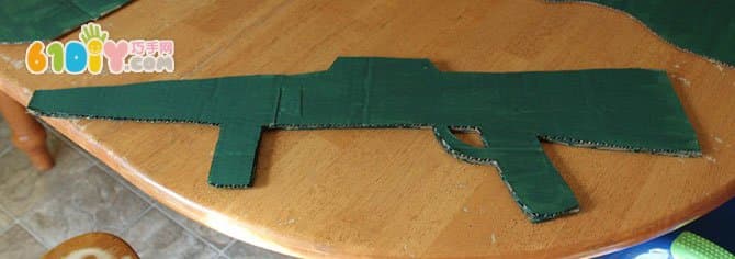 废纸板制作玩具枪
