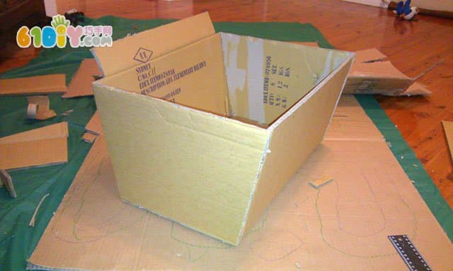 纸箱废物利用制作宝箱