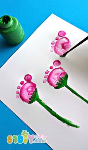 创意脚印画 美丽的小花盆