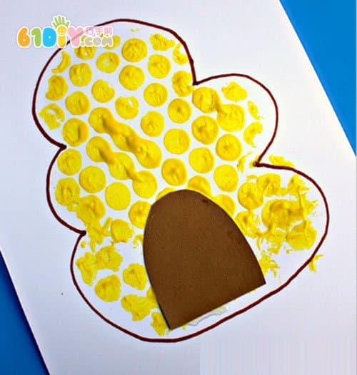 儿童绘画 指印画小蜜蜂和泡泡印蜂窝
