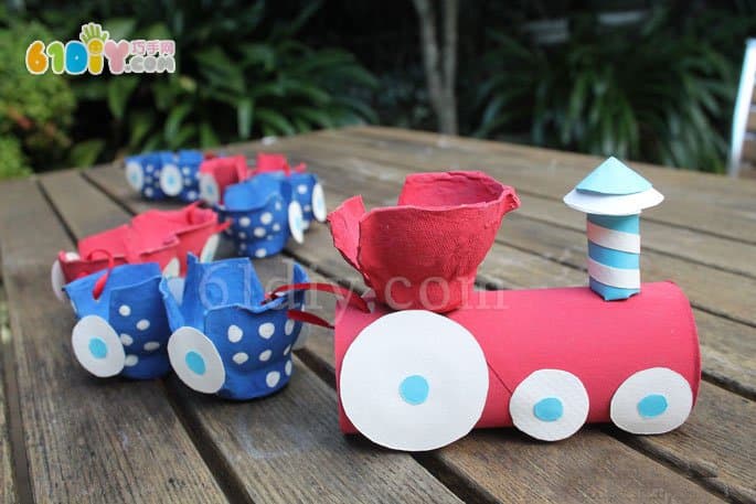 纸筒鸡蛋托制作小火车