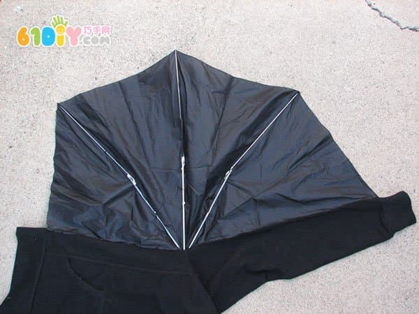 旧雨伞手工制作蝙蝠演出服