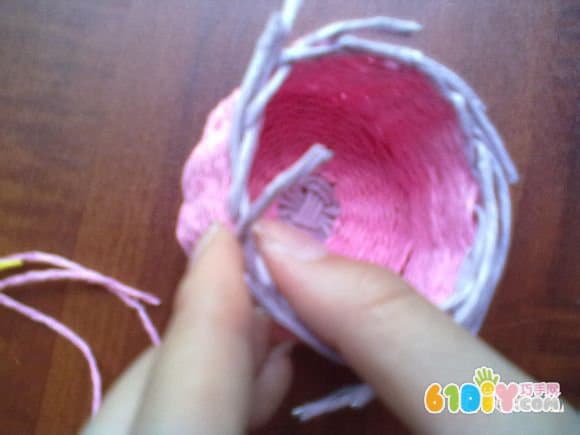 纸绳编织篮子制作过程