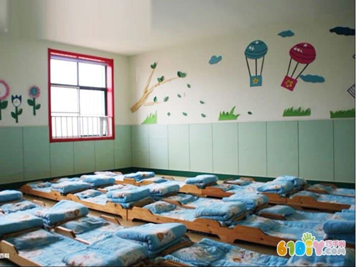 幼儿园寝室布置图片
