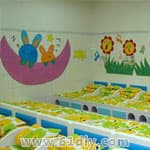 幼儿园寝室墙面布置 小兔和小花