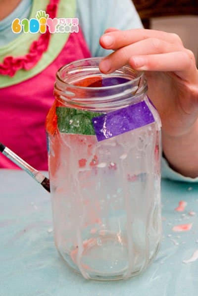 简单的儿童手工 废旧玻璃瓶制作灯笼