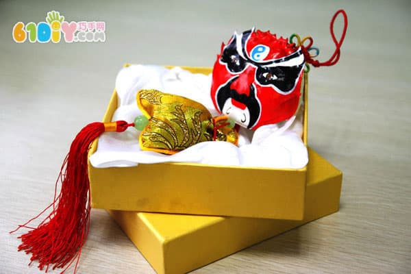 变废为宝 蟹壳脸谱作品