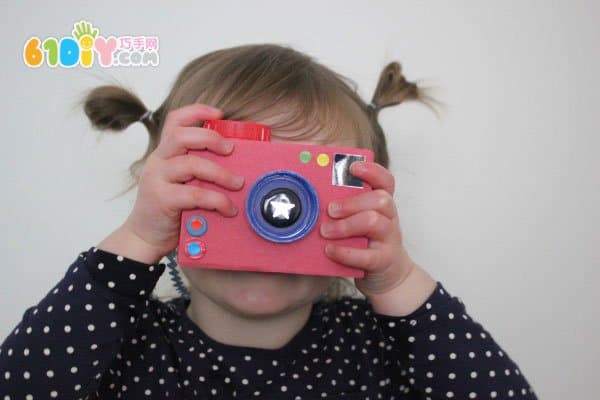怎样制作一个玩具照相机