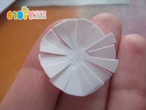 废物利用手工 饮料瓶小花制作