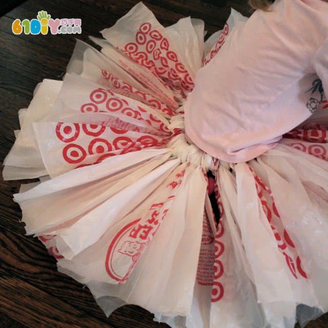 幼儿园环保衣 废塑料袋制作蓬蓬裙
