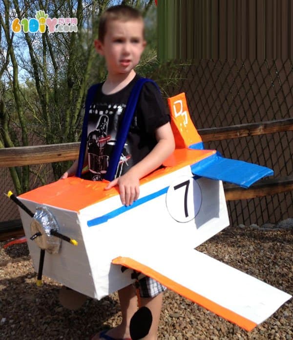 纸箱制作大型玩具飞机 飞机总动员达斯蒂
