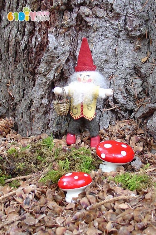 怎样给花园制作蘑菇装饰