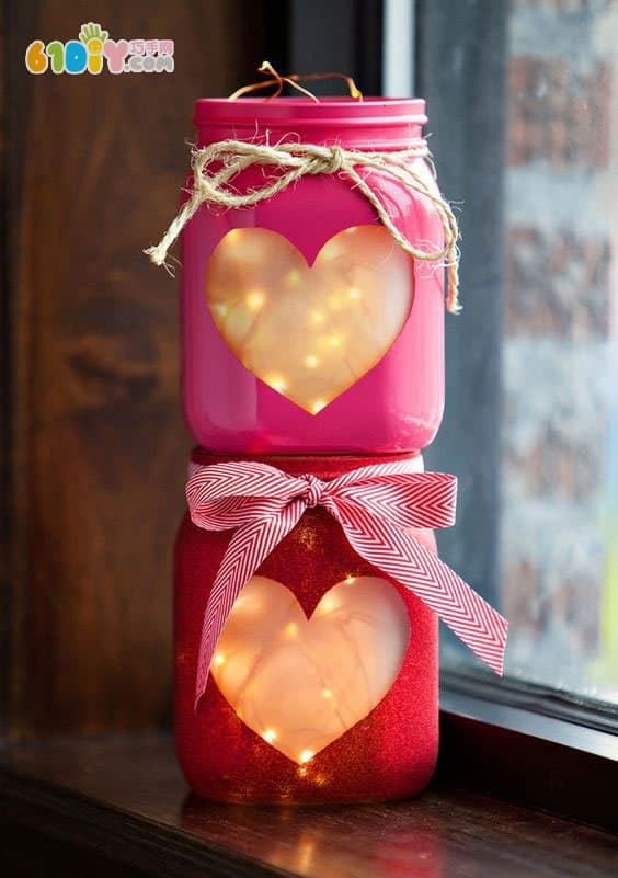 中秋节用废玻璃瓶制作甜美的爱心灯笼