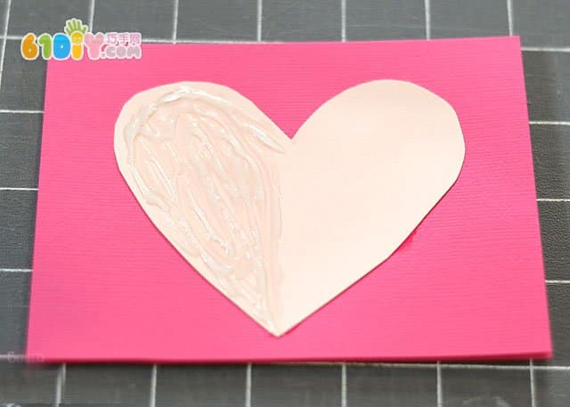 感恩节手工制作纽扣爱心贴画卡