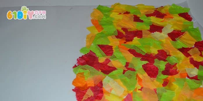 儿童DIY制作漂亮的秋叶窗饰