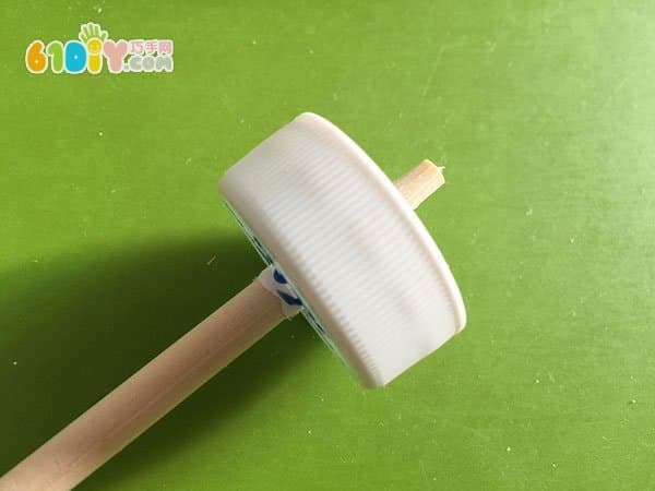 亲子制作 养乐多瓶子废物利用变火车