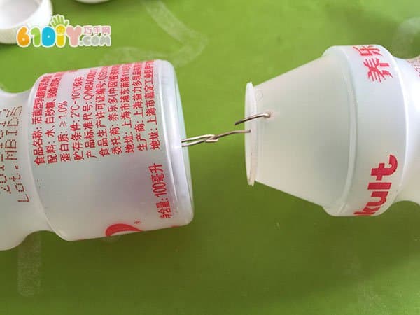 亲子制作 养乐多瓶子废物利用变火车