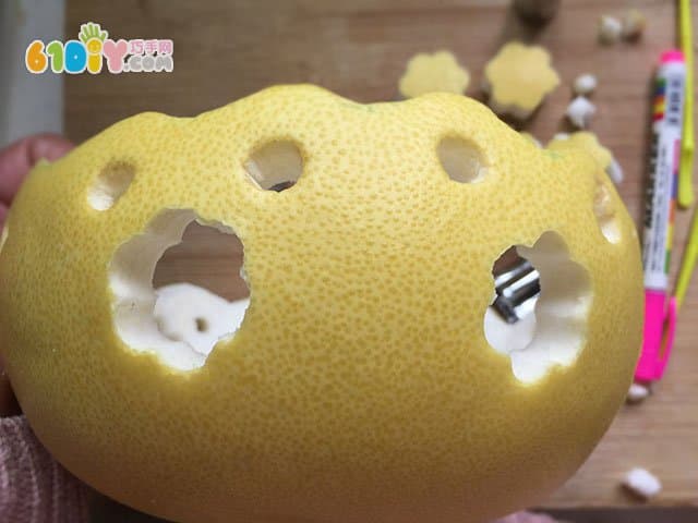 教你用柚子皮手工制作花篮