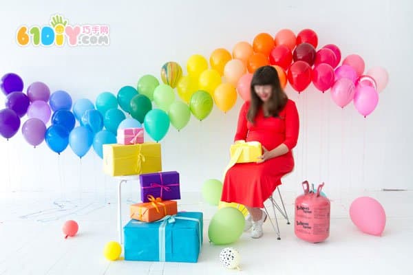 节日派对布置 彩虹色气球装饰