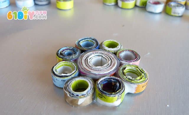 废杂志制作个性收纳碗