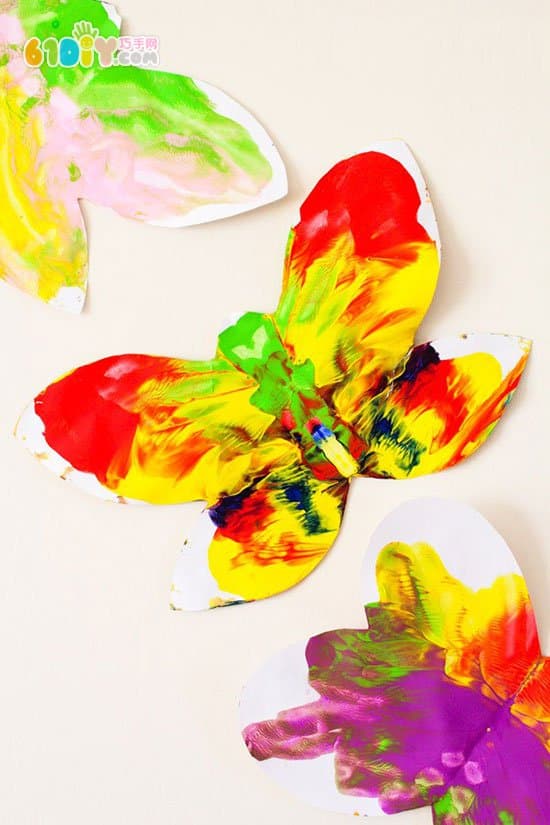 儿童简单制作美丽的对称蝴蝶