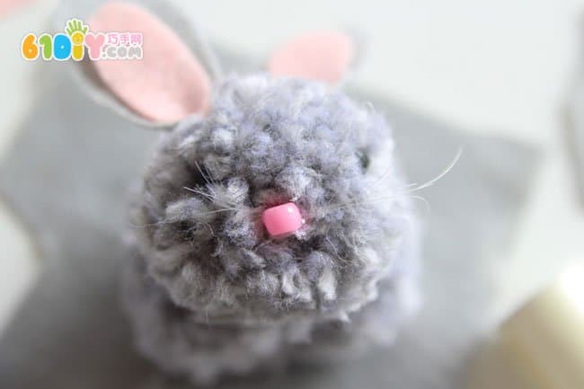 毛线手工制作毛绒球兔子