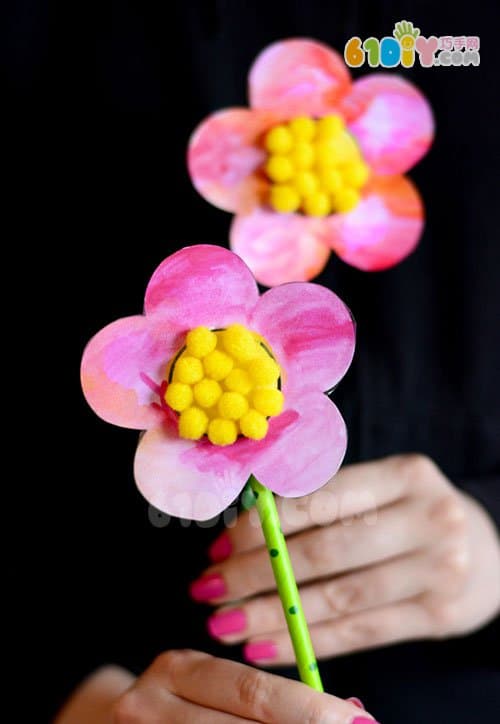 幼儿手工制作母亲节毛绒球花朵（附模板）