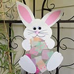 儿童手工贴画 抱彩蛋的兔子